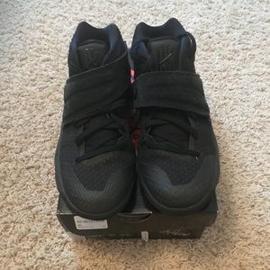 Nike Kyrie 2